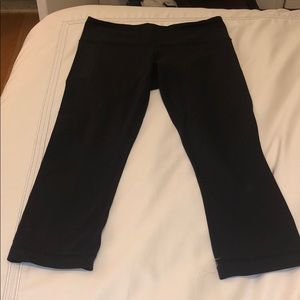 Lululemon cotton capri pants